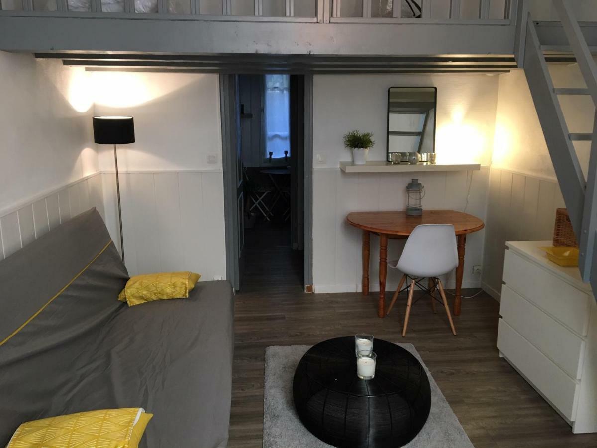 Studio Avec Mezzanine A 5 Min Des Arenes Et De La Gare Hotel Nimes Exterior foto