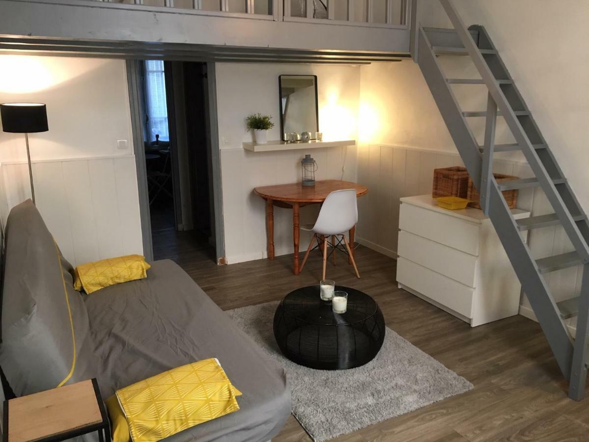 Studio Avec Mezzanine A 5 Min Des Arenes Et De La Gare Hotel Nimes Exterior foto