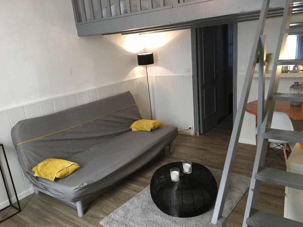 Studio Avec Mezzanine A 5 Min Des Arenes Et De La Gare Hotel Nimes Exterior foto